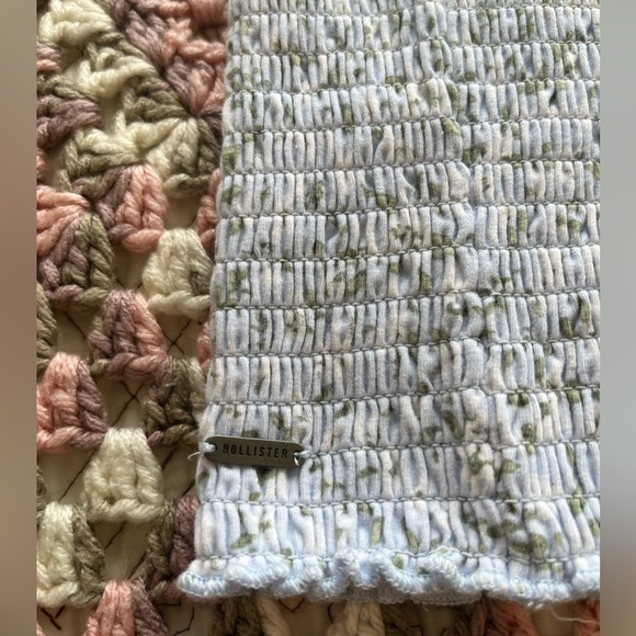 Hollister Shirring Stretchy floral tube top - Picture 2 of 6